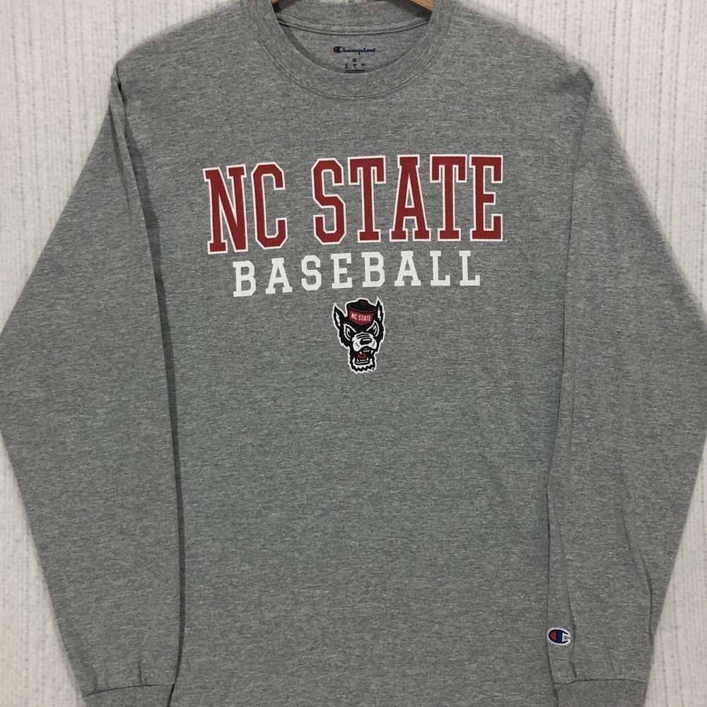 Champion NC State Baseball Long Sleeve T-Shirt Gray Mens Medium Tuffy the Wolf